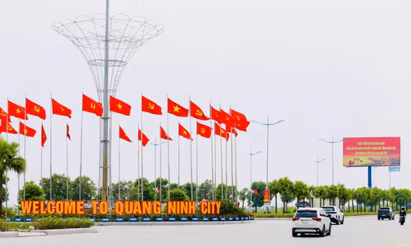 Người dân Vùng mỏ háo hức trong ngày vui lịch sử, chung niềm tin hướng tới tương lai