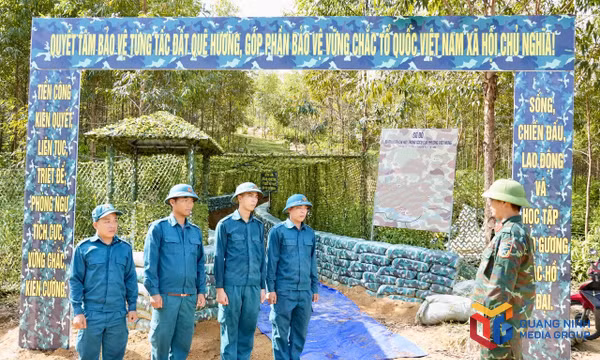 Công tác chuẩn bị sở chỉ huy, công sự, trận địa, khu vực thực binh được Ban Tổ chức diễn tập phường Hạ Long chỉ đạo chuẩn bị chu đáo kỹ lưỡng.
