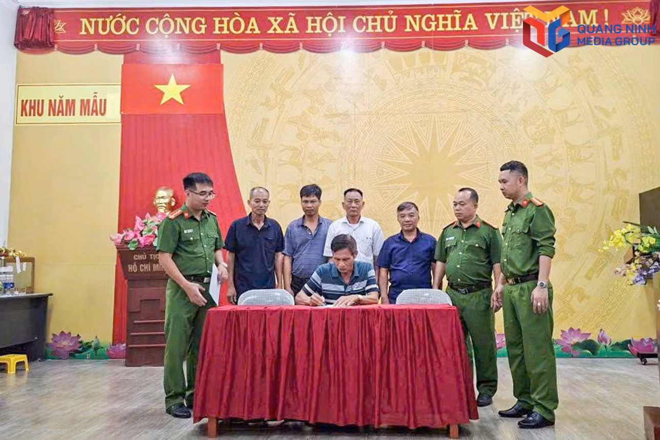 bqn_tr_anh-to-cong-tac-ky-bien-ban-lam-viec.jpg