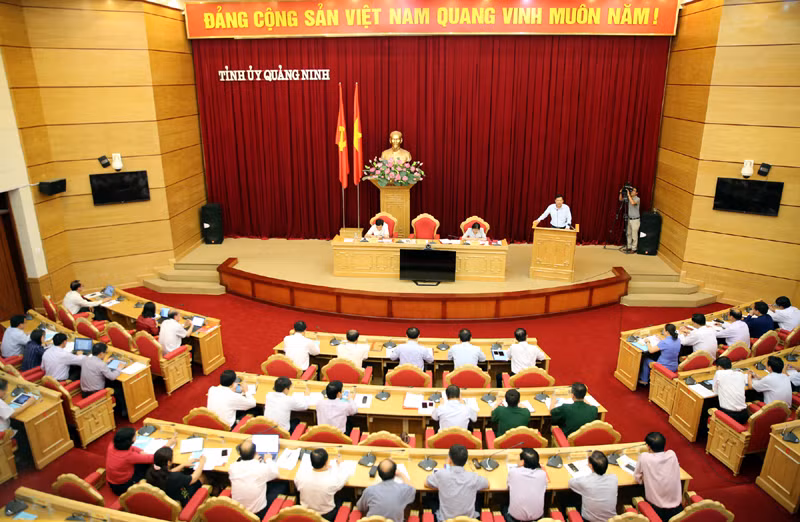 Hải Hà phải tập trung chuyển dịch cơ cấu kinh tế nhanh nhất từ nông nghiệp sang công nghiệp- dịch vụ