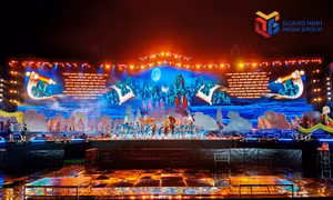Tổng duyệt chương trình nghệ thuật đặc biệt “Quảng Ninh - Thành phố rạng rỡ tương lai”