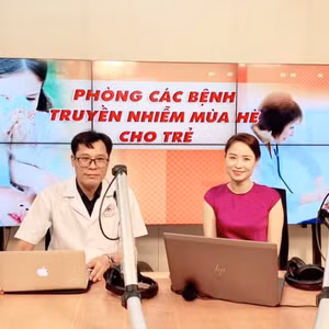 CHUYỆN CÙNG BÁC SĨ: PHÒNG CÁC BỆNH TRUYỀN NHIỄM MÙA HÈ CHO TRẺ