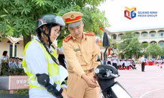 Hướng dẫn học sinh lái xe an toàn - Nỗ lực xây dựng văn hóa giao thông học đường