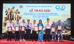 Trao giải cuộc thi sáng tác các tác phẩm VHNT kỷ niệm 90 năm Ngày Truyền thống công nhân Vùng mỏ - Truyền thống ngành Than
