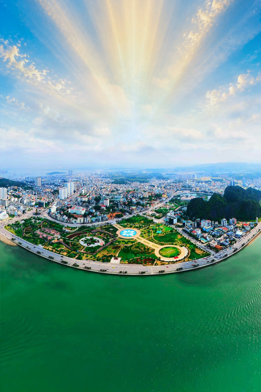 Quảng Ninh Cover