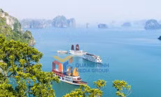 Tàu thuyền du lịch