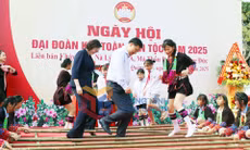 Phó Chủ tịch Quốc hội Vũ Hồng Thanh dự Ngày hội Đại đoàn kết toàn dân tộc tại xã Quảng Đức, tháng 11-2025