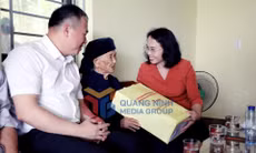 Phó Bí thư Thường trực Tỉnh ủy Trịnh Thị Minh Thanh thăm, tặng quà người có công, tháng 7-2026