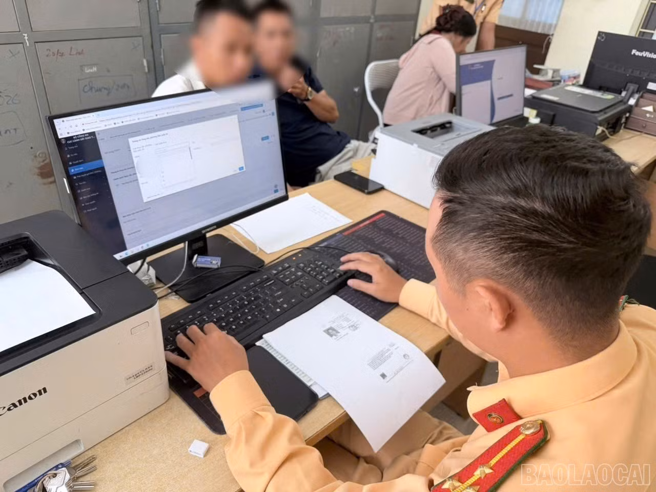 Lực lượng Cảnh sát giao thông đã triệu tập các trường hợp vi phạm đến làm việc, xác minh và xử lý theo quy định.