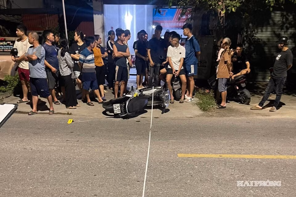Hiện trường vụ tai nạn giao thông đoạn qua thôn Mộ Trạch, xã Đường An.