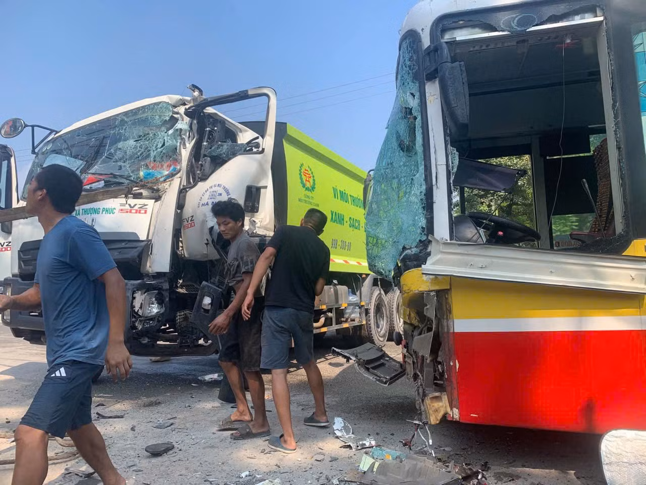 Hiện trường vụ tai nạn giao thông. Ảnh Đức Tuấn