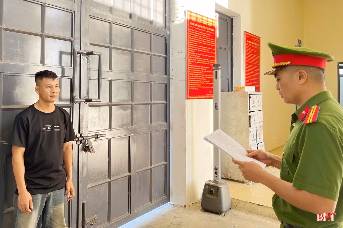 Phạm Trọng Đạo (SN 1989, trú thôn Sơn Bằng, xã Hương Sơn, Hà Tĩnh) tại cơ quan chức năng.