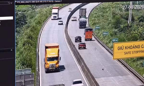 Phạt lỗi không giữ khoảng cách trên cao tốc: CSGT tập trung xử lý xe kinh doanh
