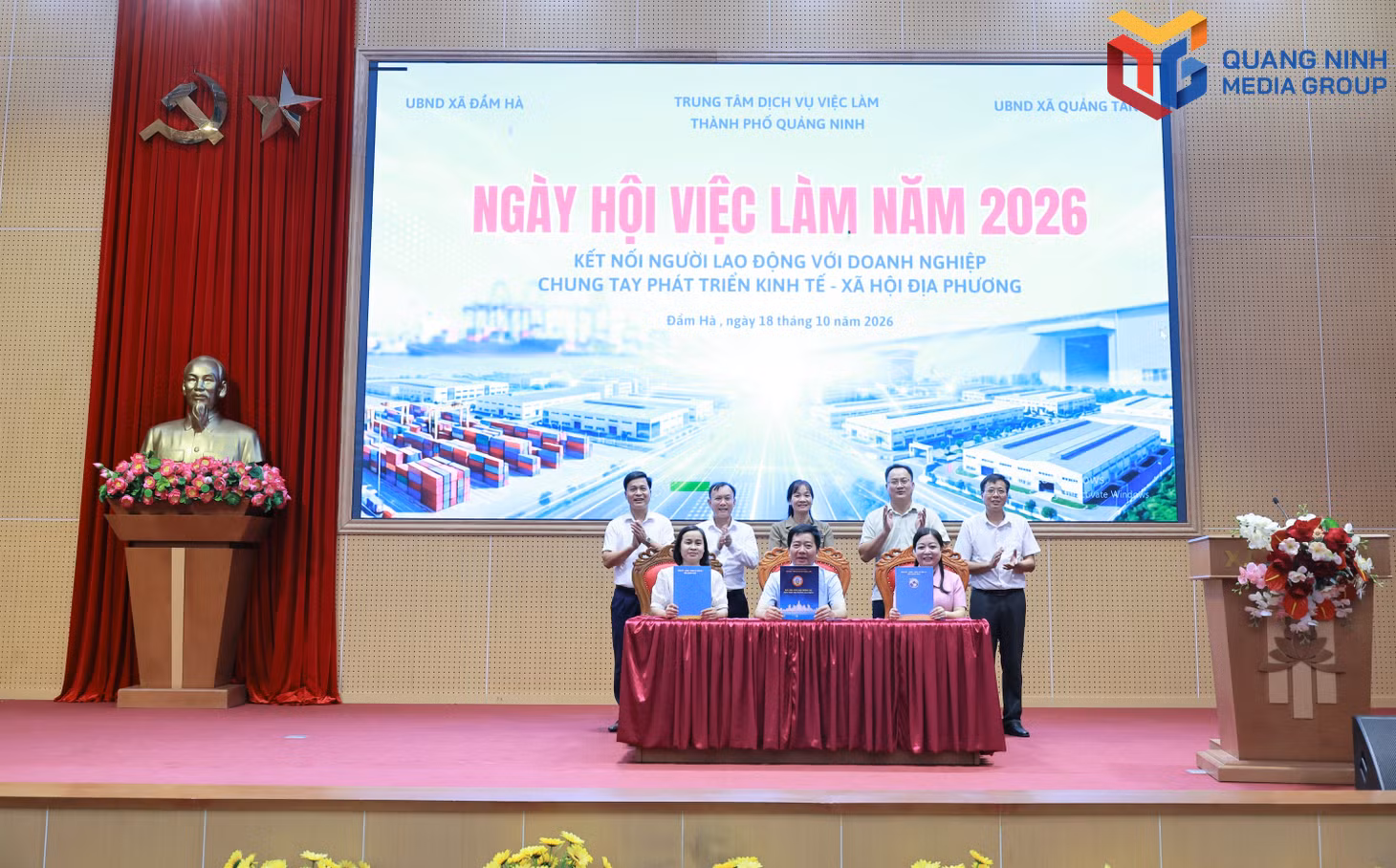 bqn_tr_cac-dong-chi-lanh-dao-xa-dam-ha-xa-quang-tan-va-trung-tam-dich-vu-viec-lam-thanh-pho-ky-quy-che-phoi-hop-trong-viec-tiep-nhan-tuyen-truyen-thong-tin-tuyen-dung-lao-dong-ho-tro-nguoi-lao-dong.jpg