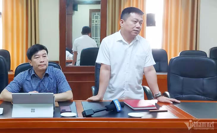 Ông Nguyễn Hồng Soa - Trưởng Phòng Công tác Chính trị Học sinh - Sinh viên thông tin trước sự việc. Ảnh: Trần Tuyên