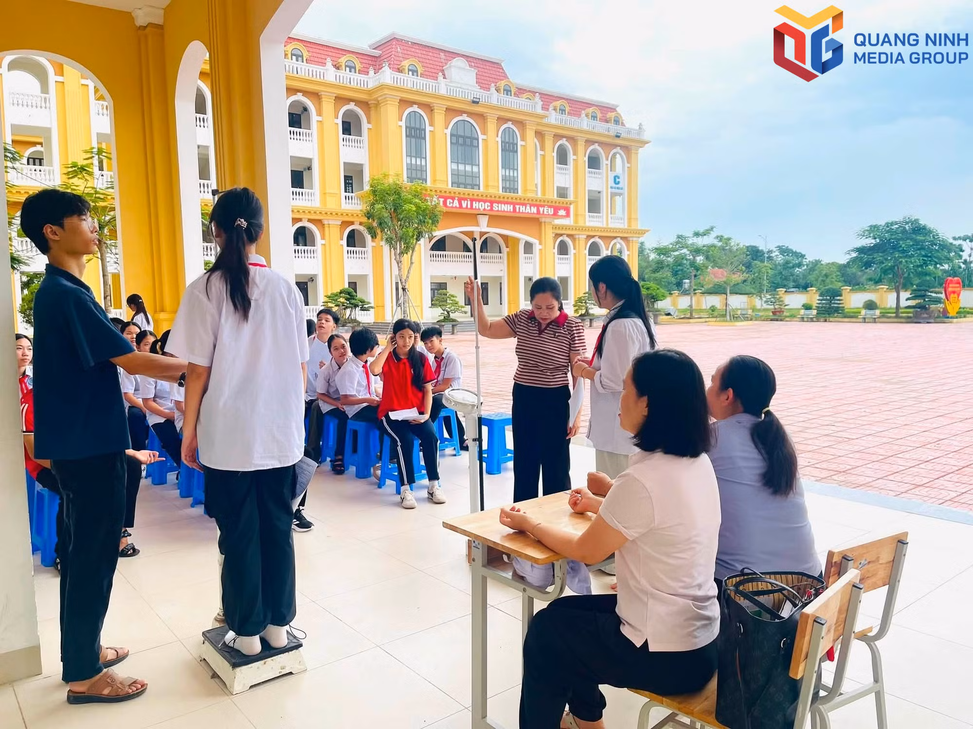 bqn_tr_thcs-quang-ha.jpg