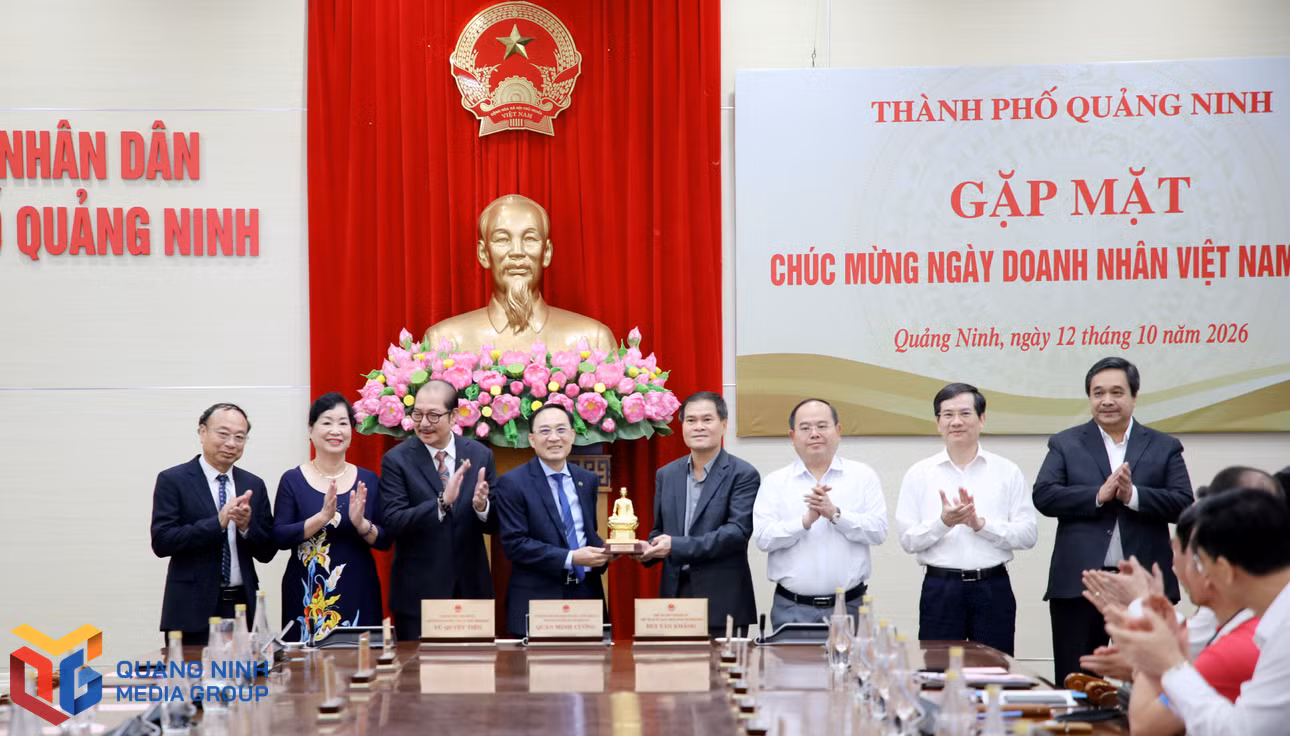 bqn_bl_1210-tang-qua.jpg