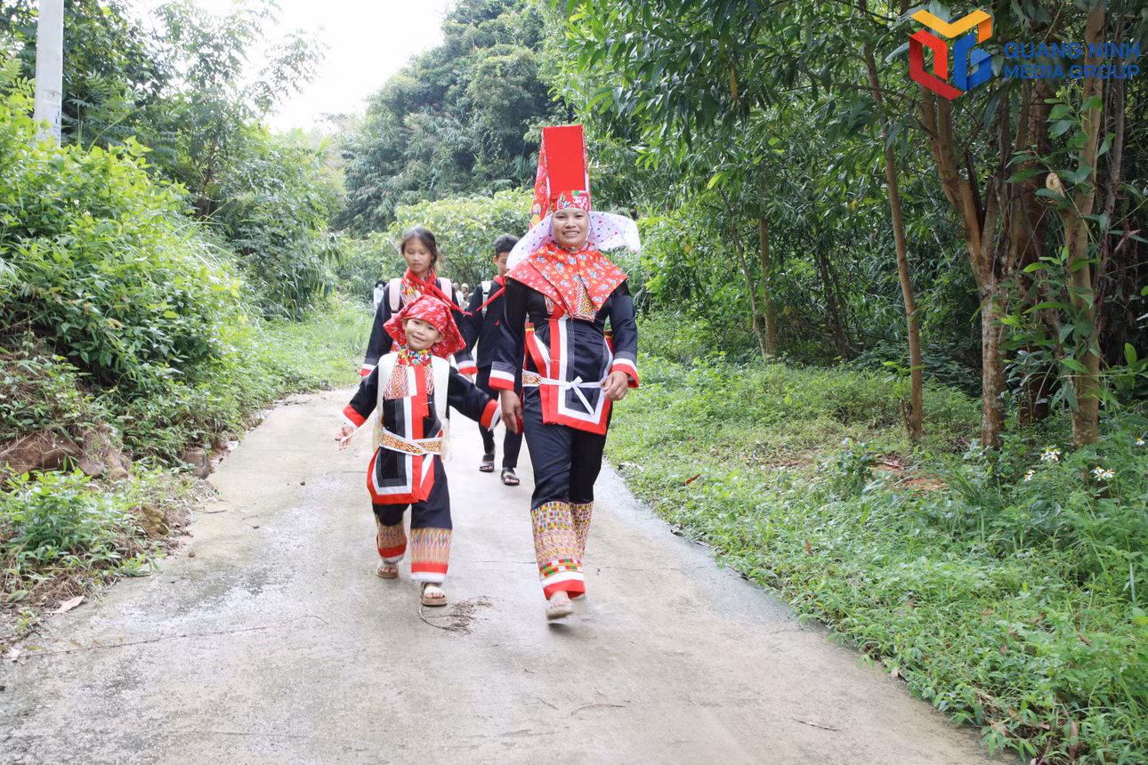 bqn_tr_duong-den-truong.jpg