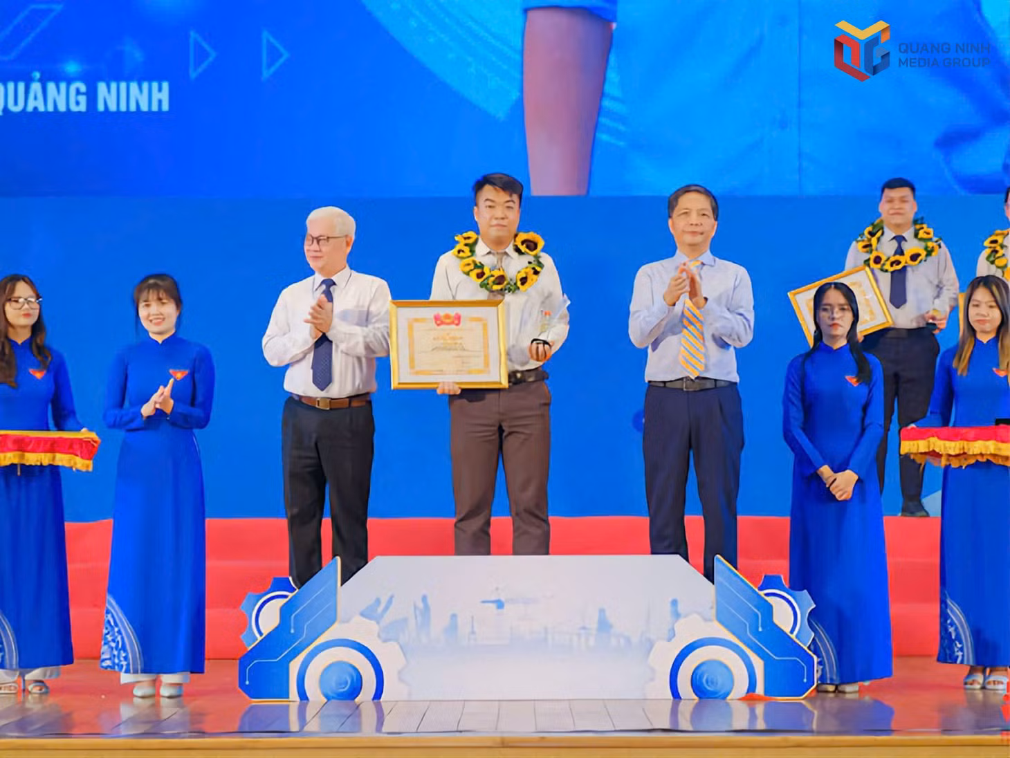 le-ngoc-khanh-nhan-giai-nguoi-tho-tre-gioi-toan-quoc-5940.jpg