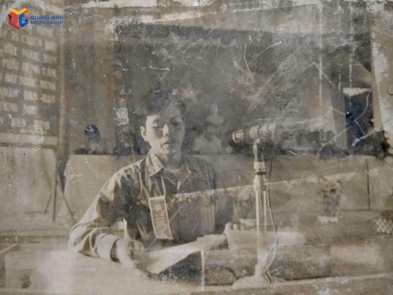anh-2-phv-thuong-uy-pho-tieu-doan-416-trinh-bay-bc-thanh-tich-tai-dh-mttq-6518.jpg