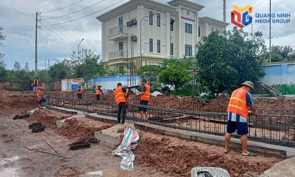 Khí thế phong trào hiến đất cho những công trình hạ tầng ở Hải Ninh
