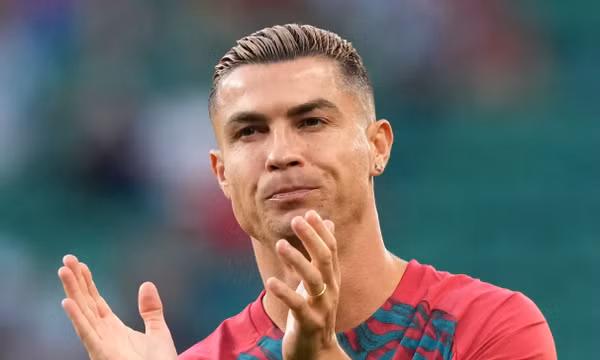 Ronaldo vẫn sẵn sàng khoác áo tuyển Bồ Đào Nha sau khi rời đội