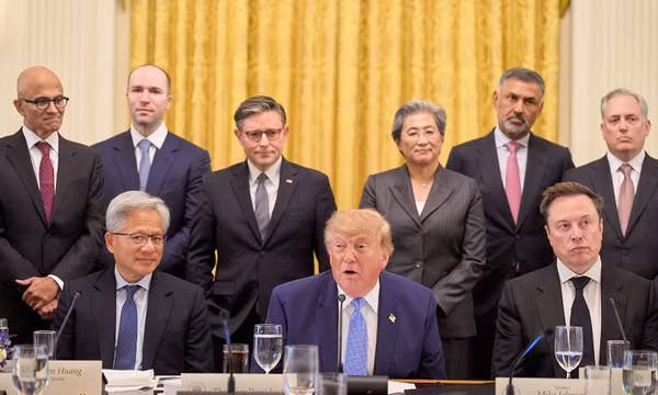 Tổng thống Mỹ Donald Trump: Các công ty công nghệ hàng đầu ký thỏa thuận “tự giám sát” AI