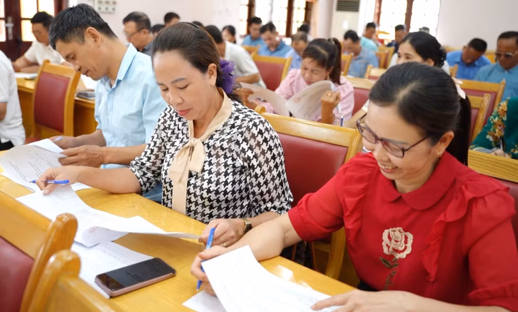 Ảnh với chú thích