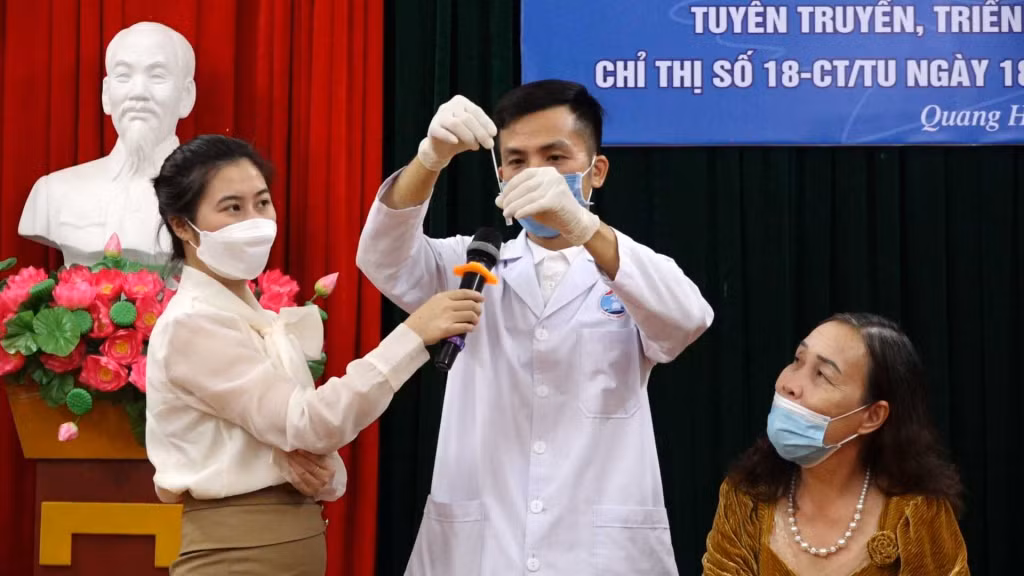 Ảnh với chú thích