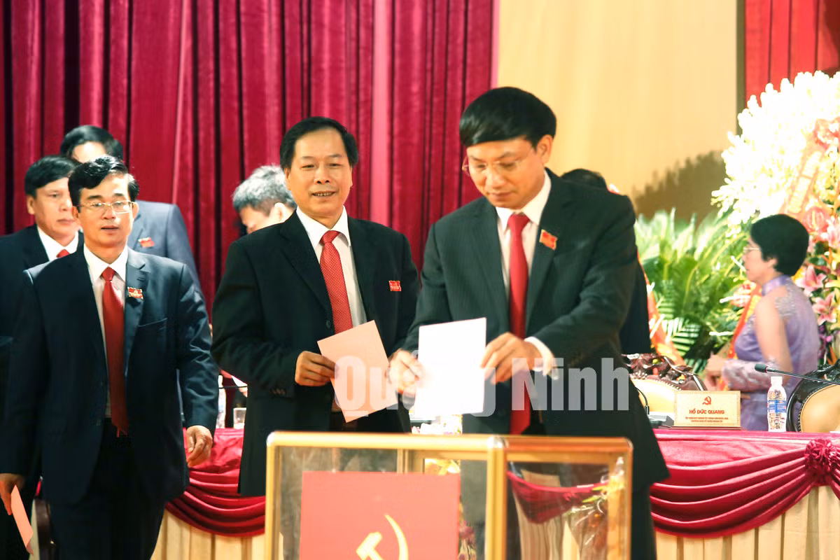 Đại hội bỏ phiếu bầu trực tiếp Bí thư Thành ủy
