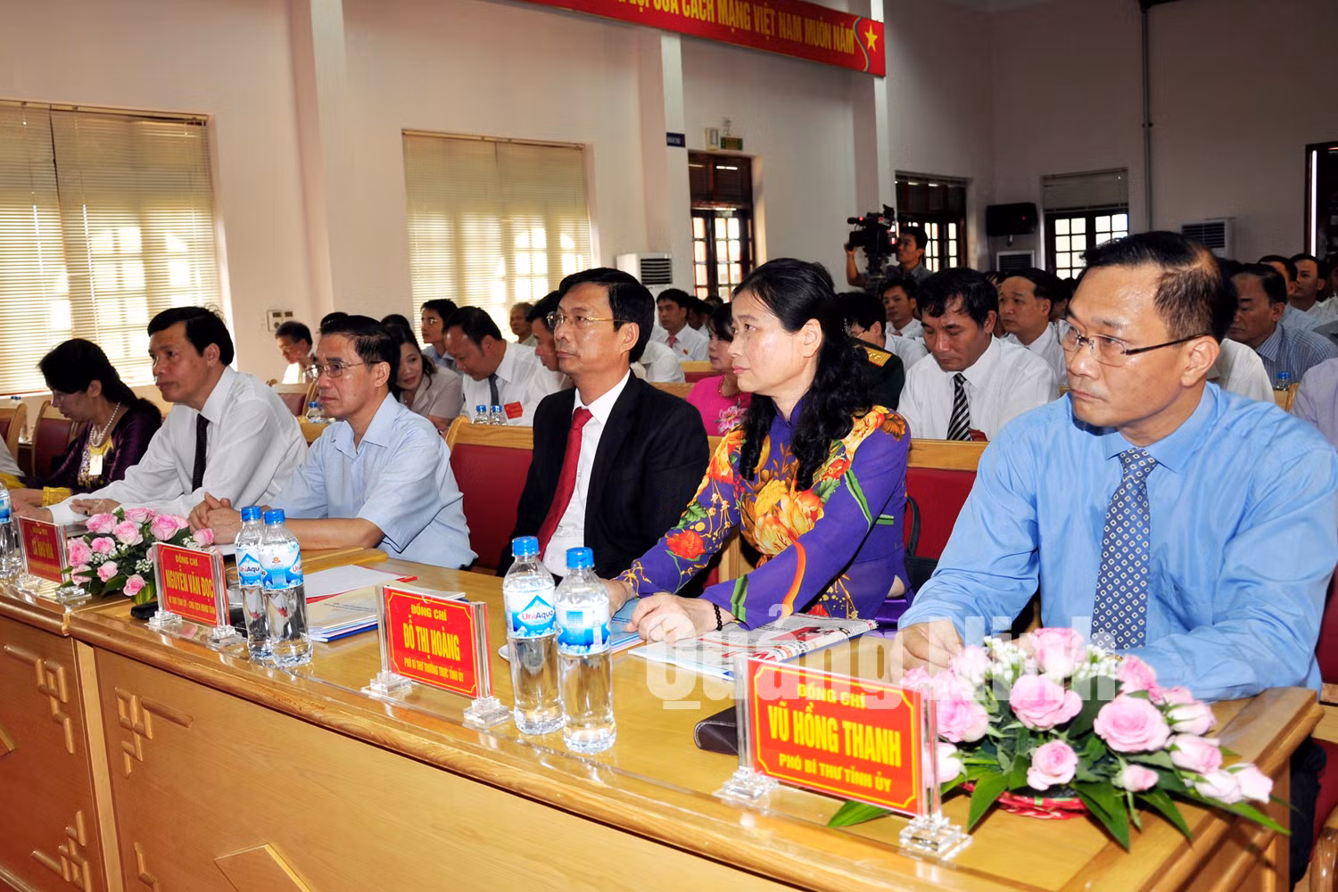 Các đồng chí đại biểu dự đại hội