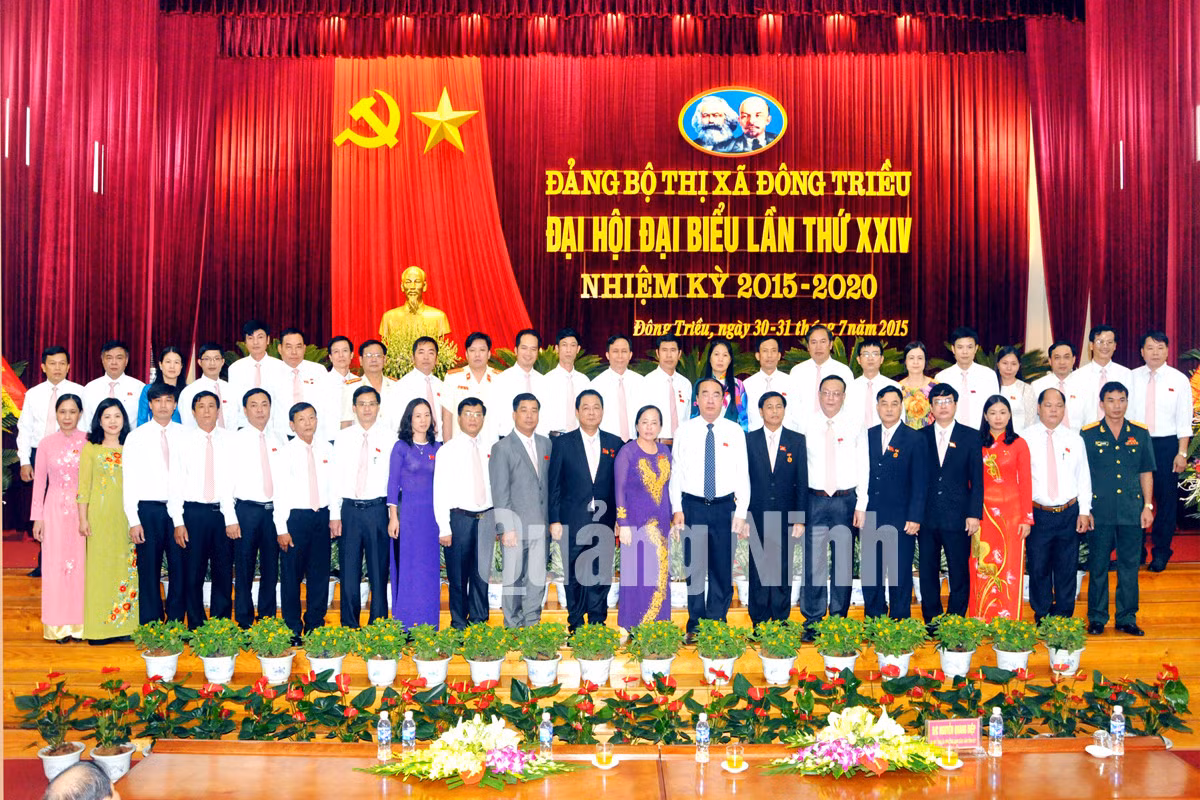 BCH Đảng bộ TX Đông Triều khoá XXIV, nhiệm kỳ 2015-2020 ra mắt Đại hội với 42 đồng chí