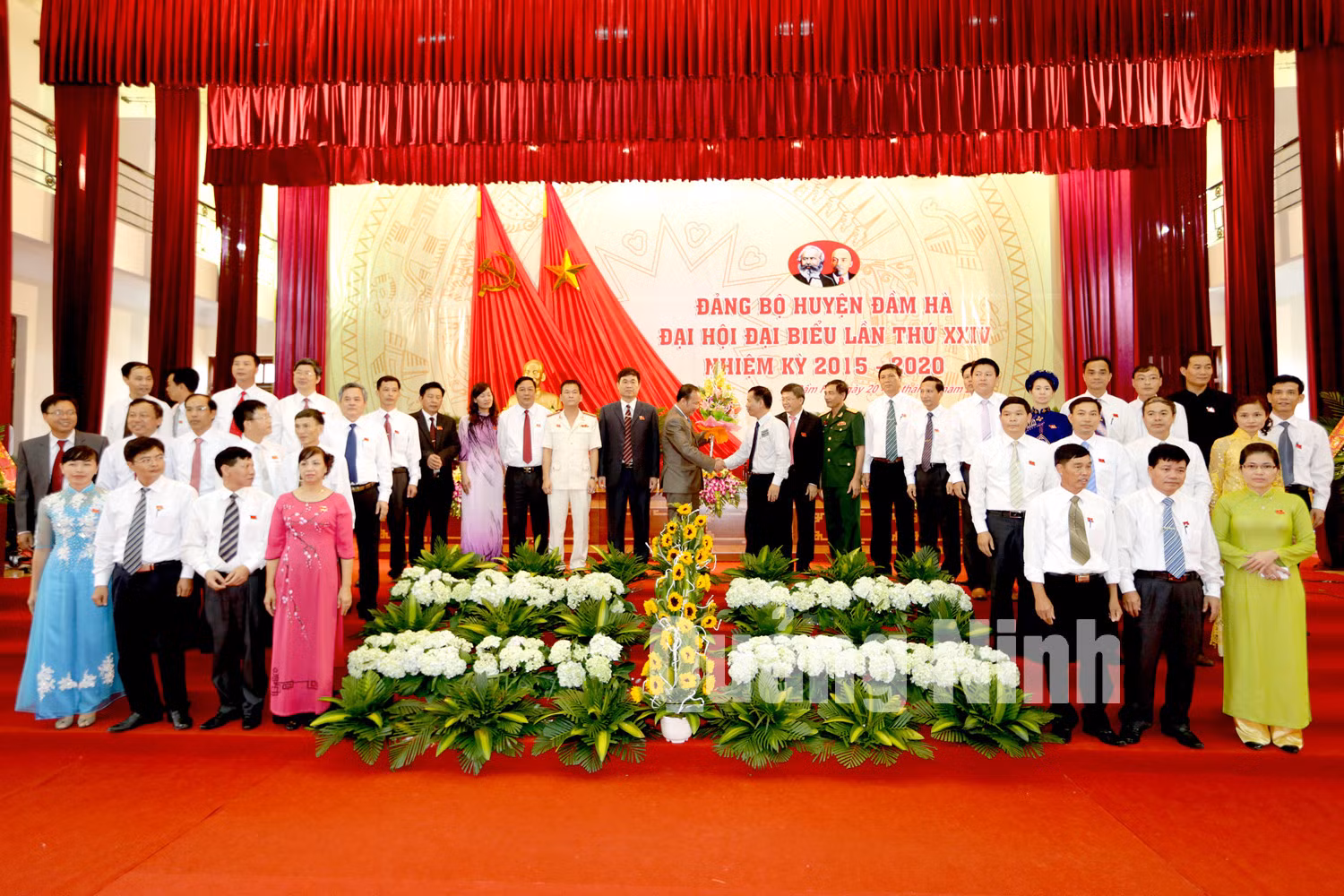 BCH Đảng bộ huyện Đầm Hà khoá XXIV, nhiệm kỳ 2015-2020 ra mắt tại đại hội