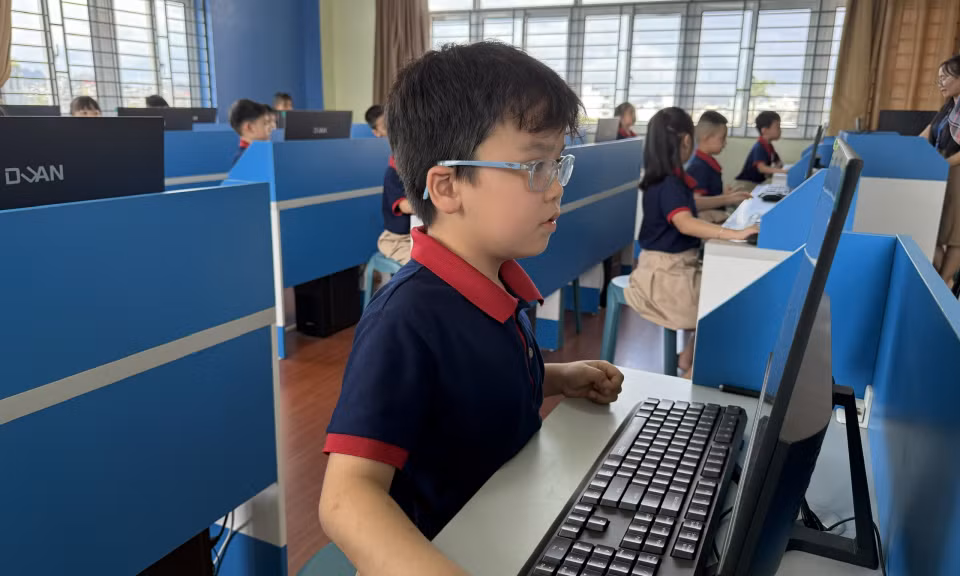Ảnh với chú thích