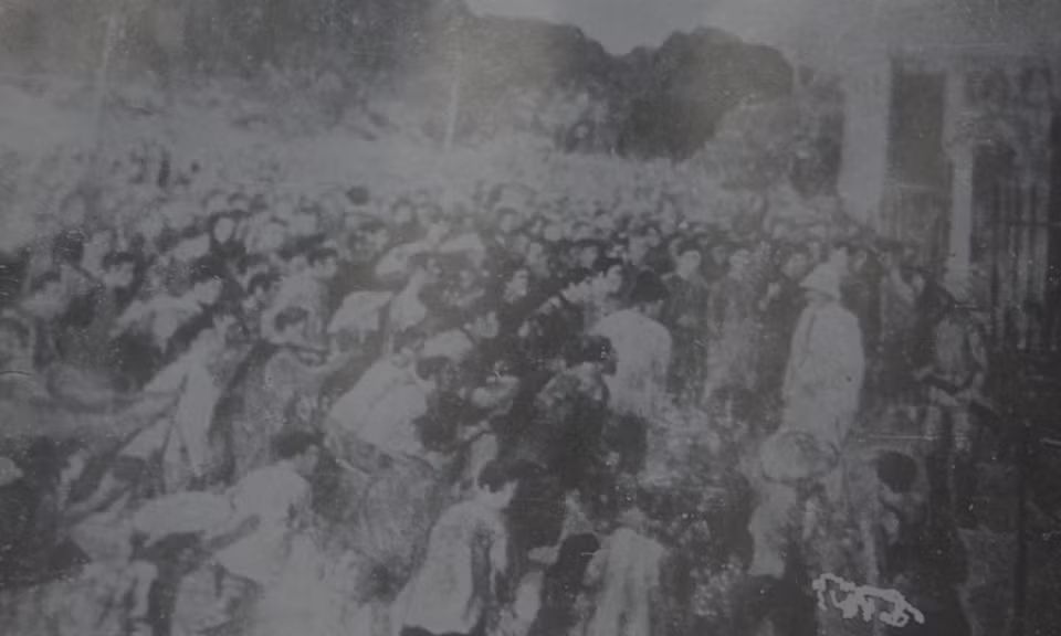 Ảnh với chú thích
