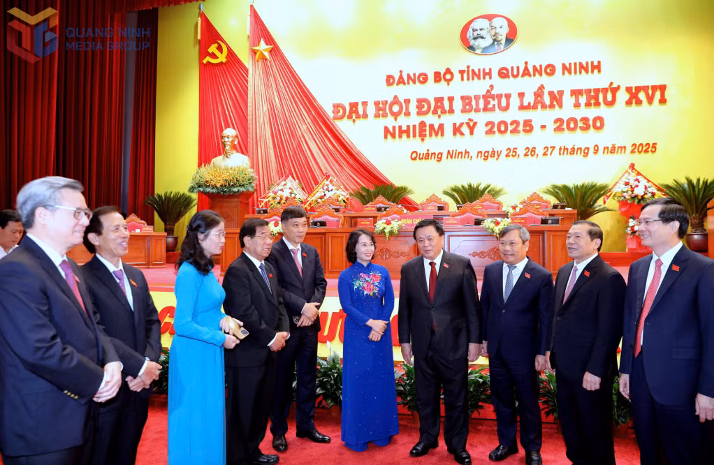 Ảnh với chú thích