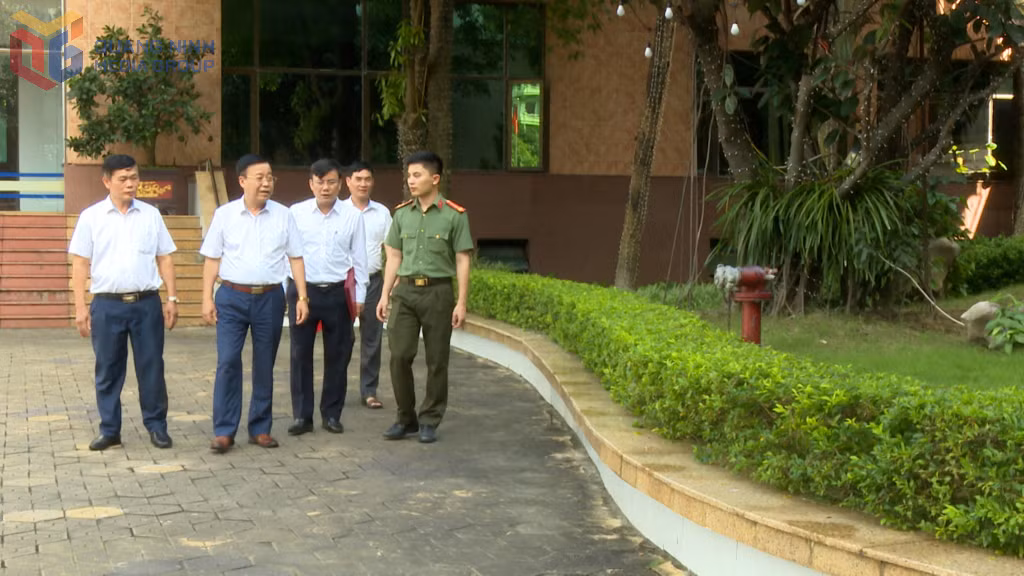 Ảnh với chú thích