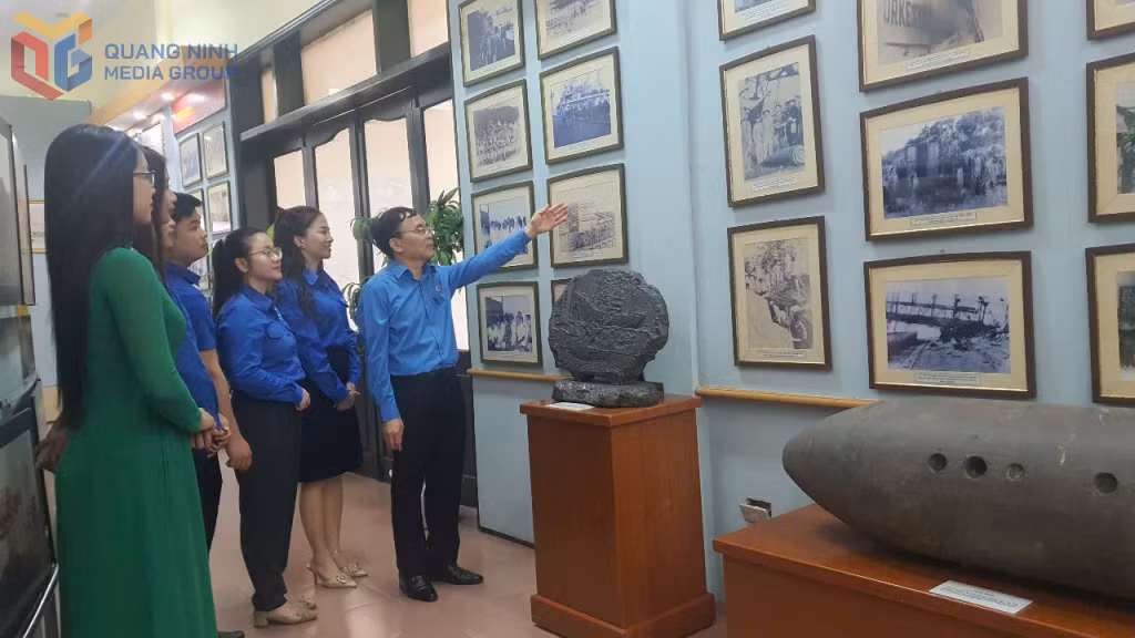 Ảnh với chú thích