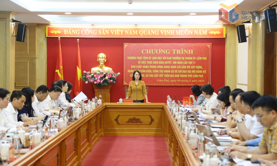 Ảnh với chú thích
