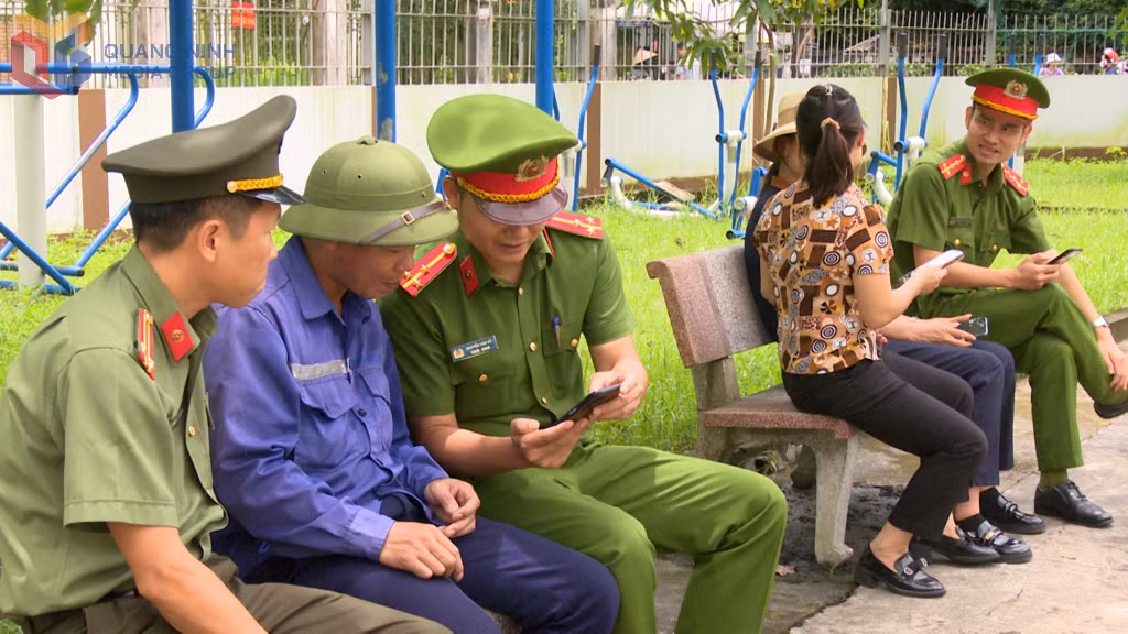 Ảnh với chú thích