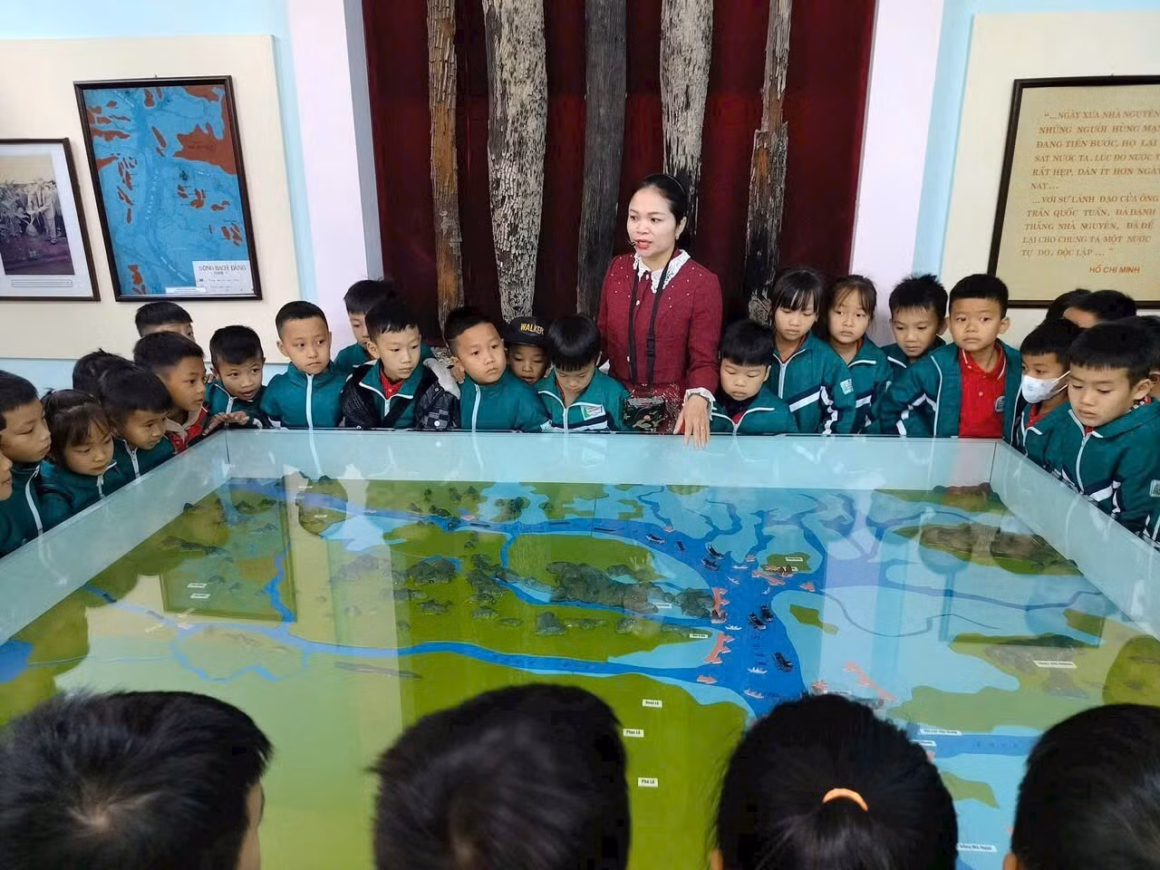 Ảnh với chú thích