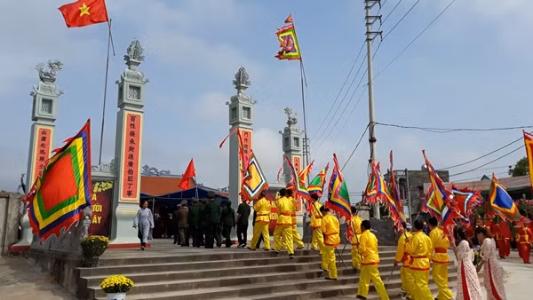 Nơi ta thấy cả dáng hình đất nước thân thương ảnh 22