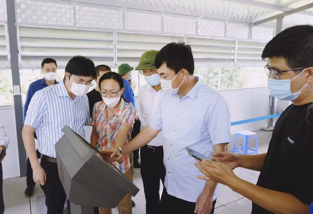 Ảnh với chú thích