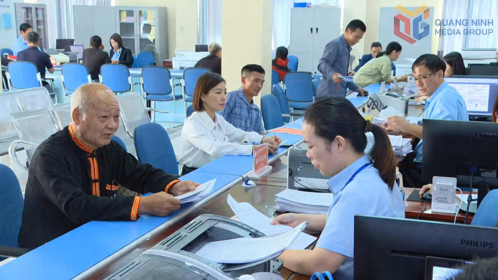 Ảnh với chú thích