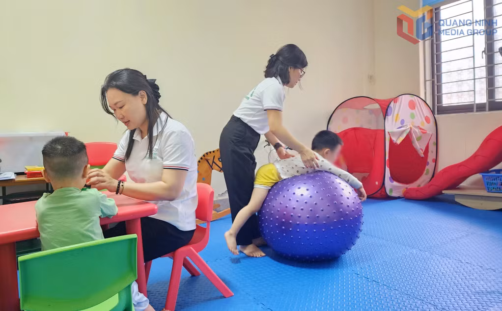 Ảnh với chú thích