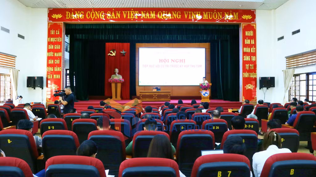 Quang cảnh buổi tiếp xúc cử tri tại huyện Đầm Hà (9-2024). Ảnh: Nguyễn Thanh