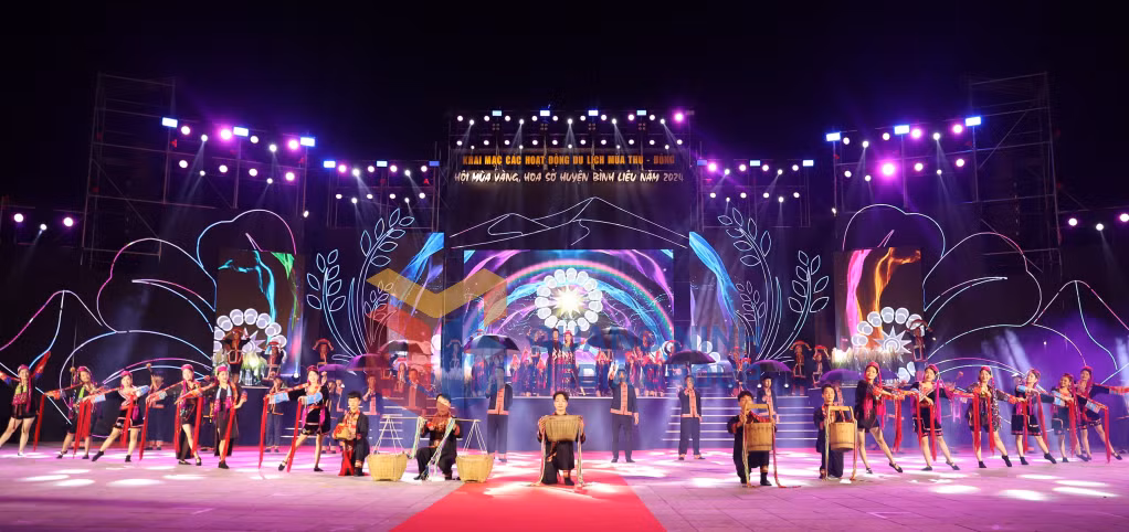 Chương trình khai mạc Tuần Văn hóa - Du lịch huyện Bình Liêu năm 2024 (10-2024). Ảnh: Đào Linh