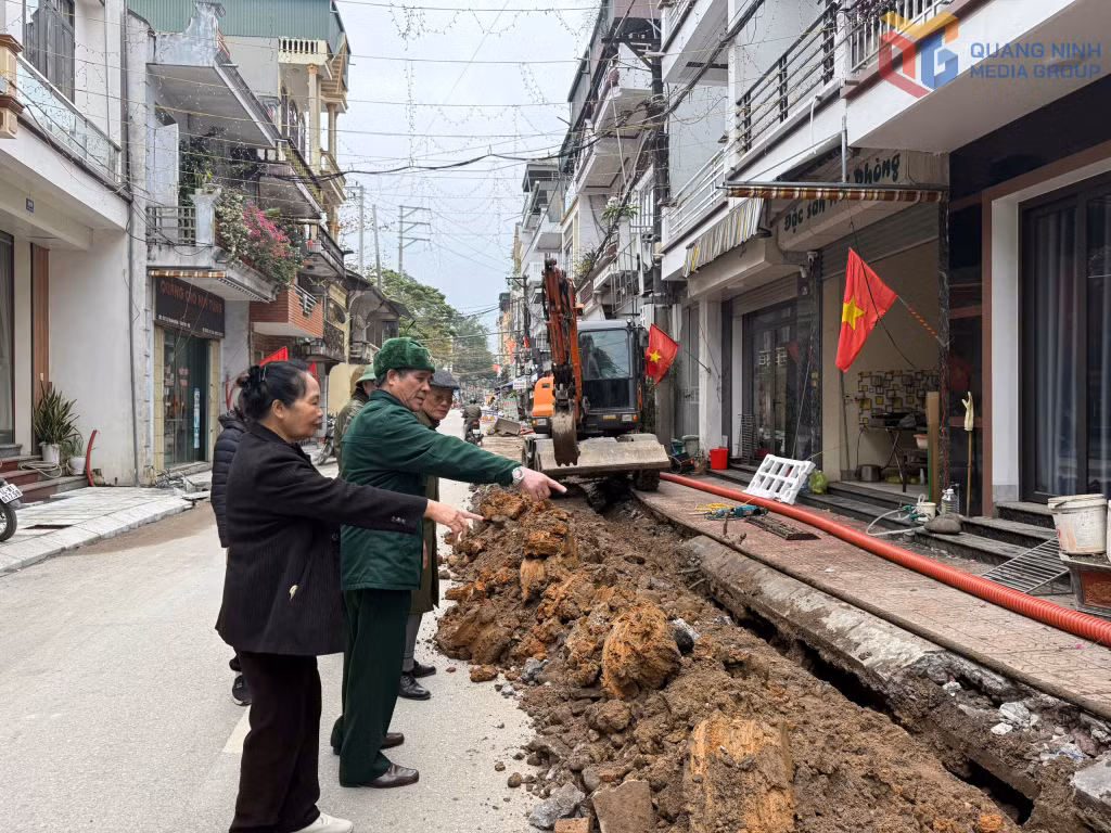 Ảnh với chú thích