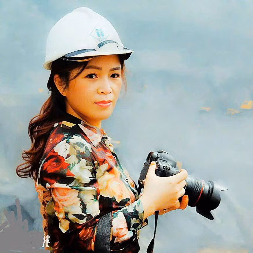 Chị Hoàng Huyền, cán bộ truyền thông của Công ty CP Than Hà Tu.