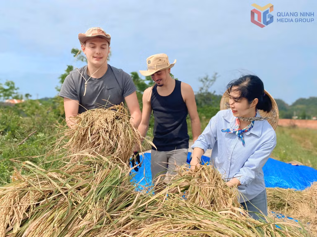 Ảnh với chú thích